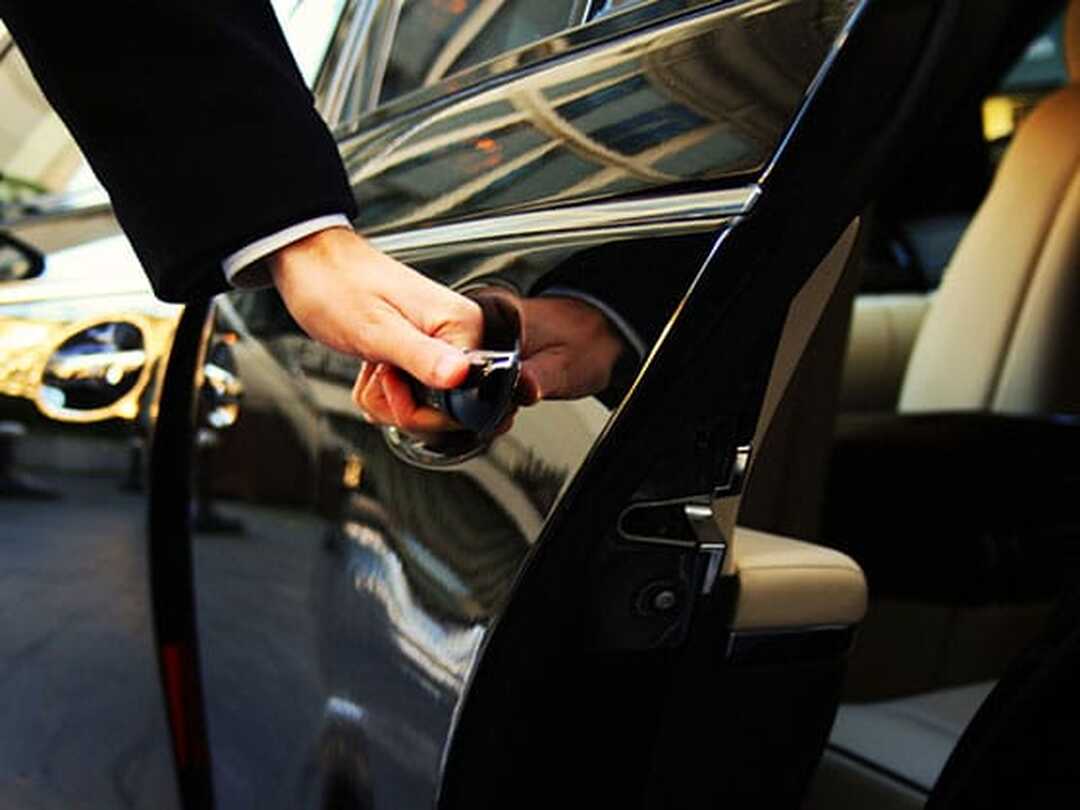 private airport train station transfer